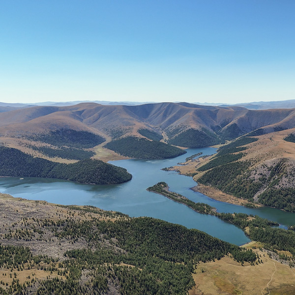 Khuisin Naiman Lake